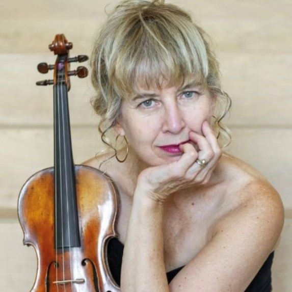Nora Chastain, violin soloist